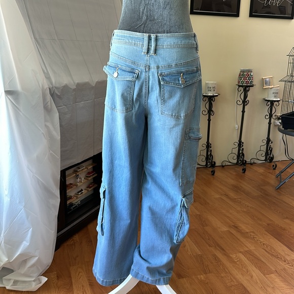 Madden NYC jeans size 9(buy now) - Picture 3 of 4